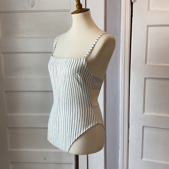 Vitamin A Swim Edie One-piece Swimsuit, Size M/8 - Picture 15 of 17